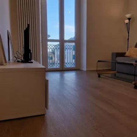 Sunny House Apartment