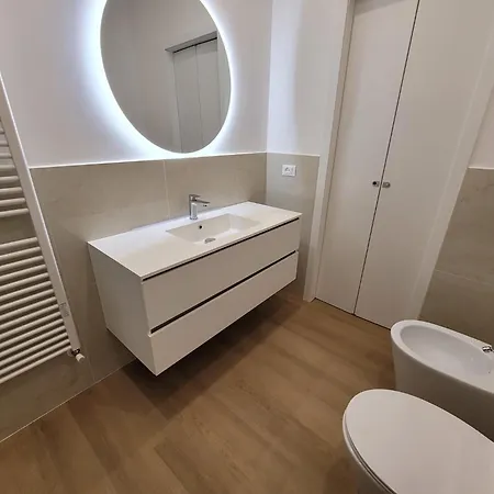Sunny House Apartment